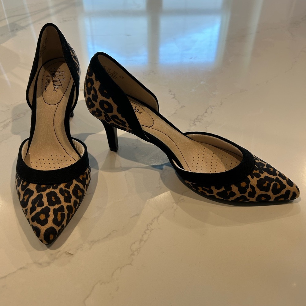 Life Stride Brown and Black Heels Sleek Animal Print